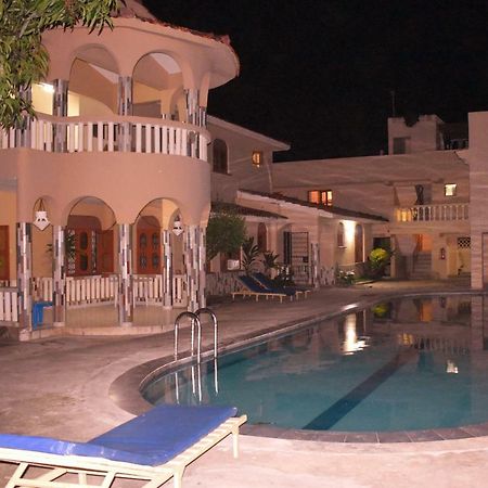 Hotel Leinmach House Nyali Mombasa Esterno foto
