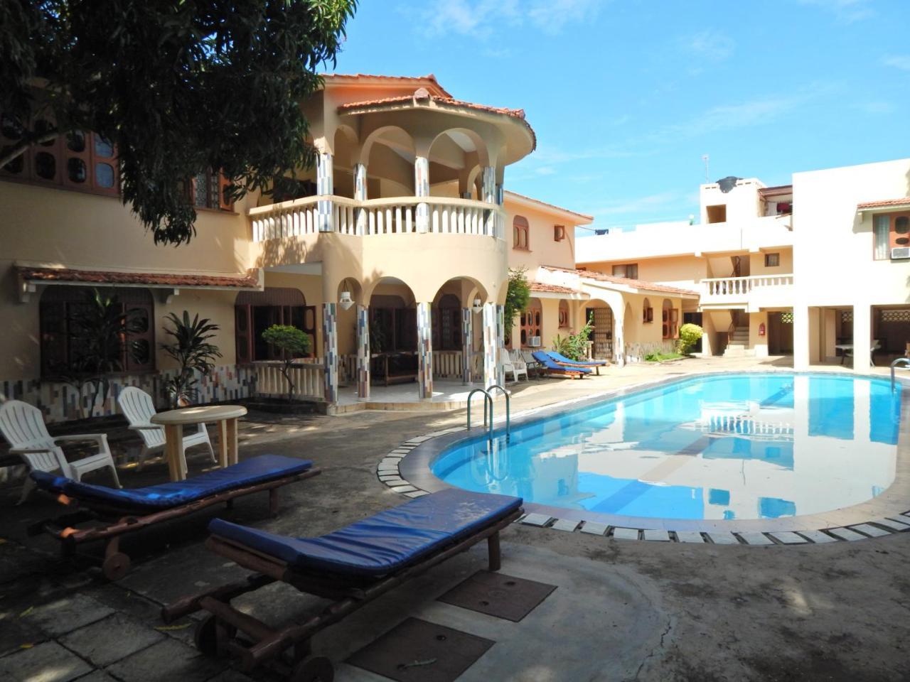 Hotel Leinmach House Nyali Mombasa Esterno foto