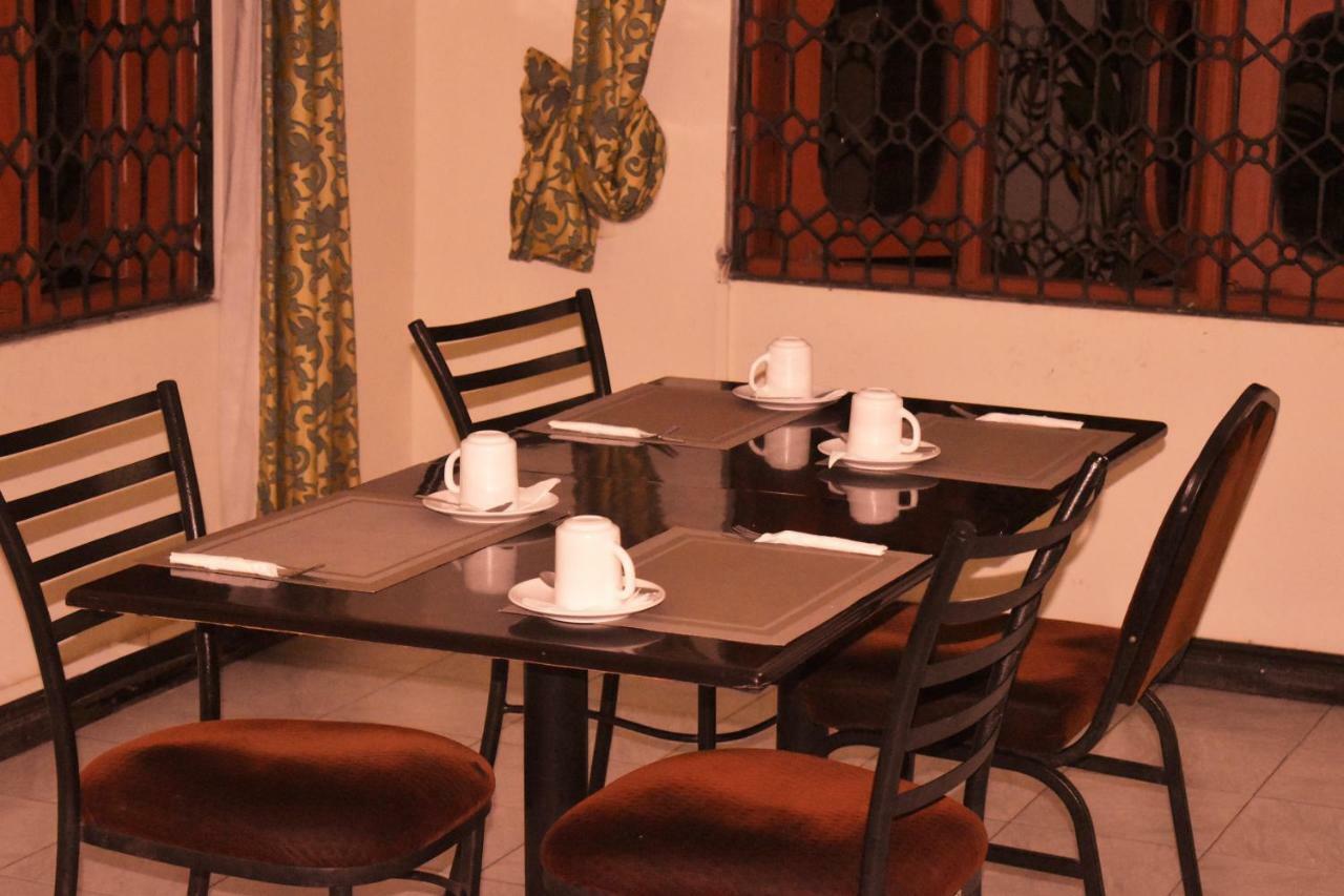 Hotel Leinmach House Nyali Mombasa Esterno foto